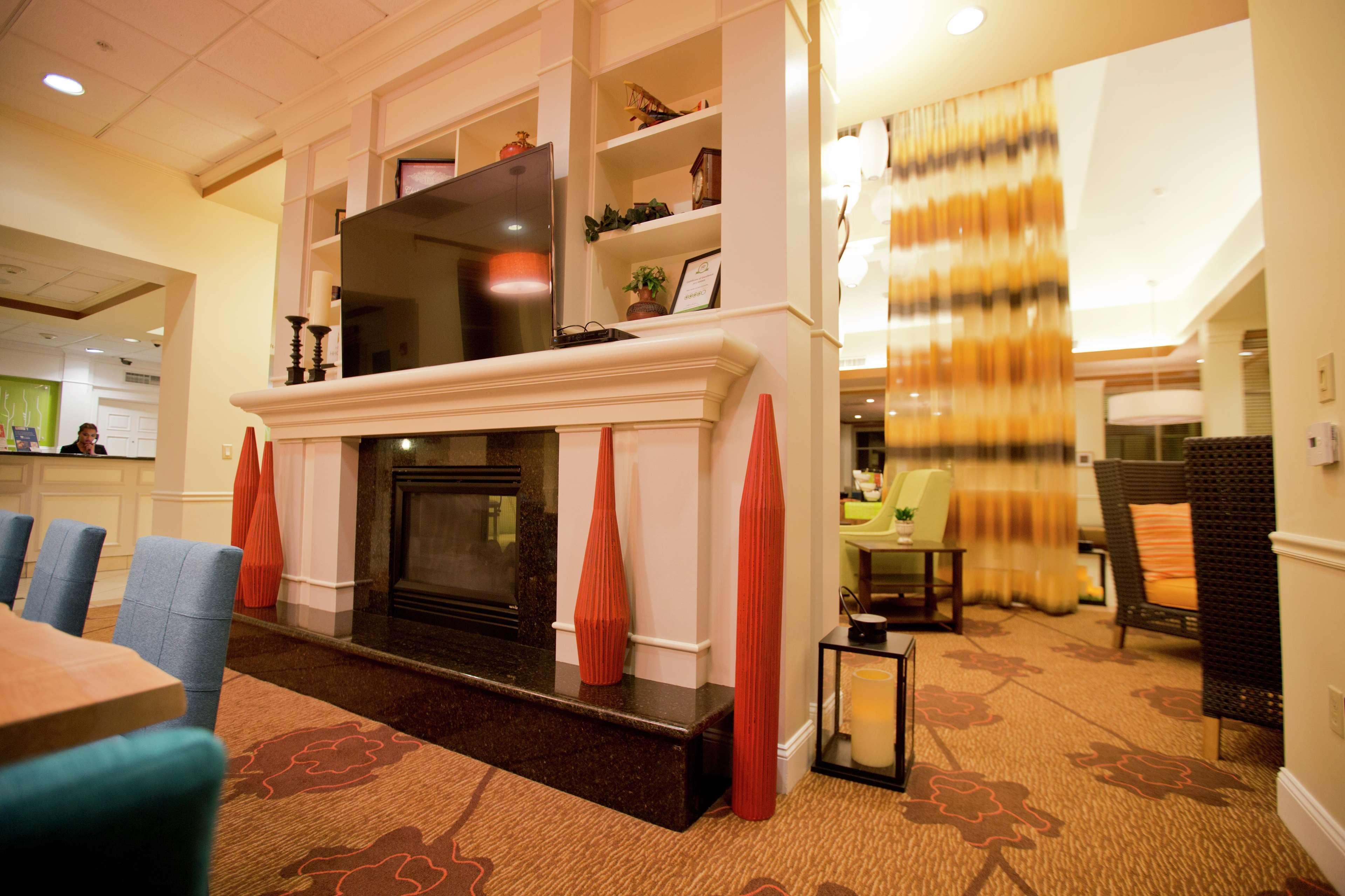 Hilton Garden Inn Oxnard/Camarillo Exterior foto