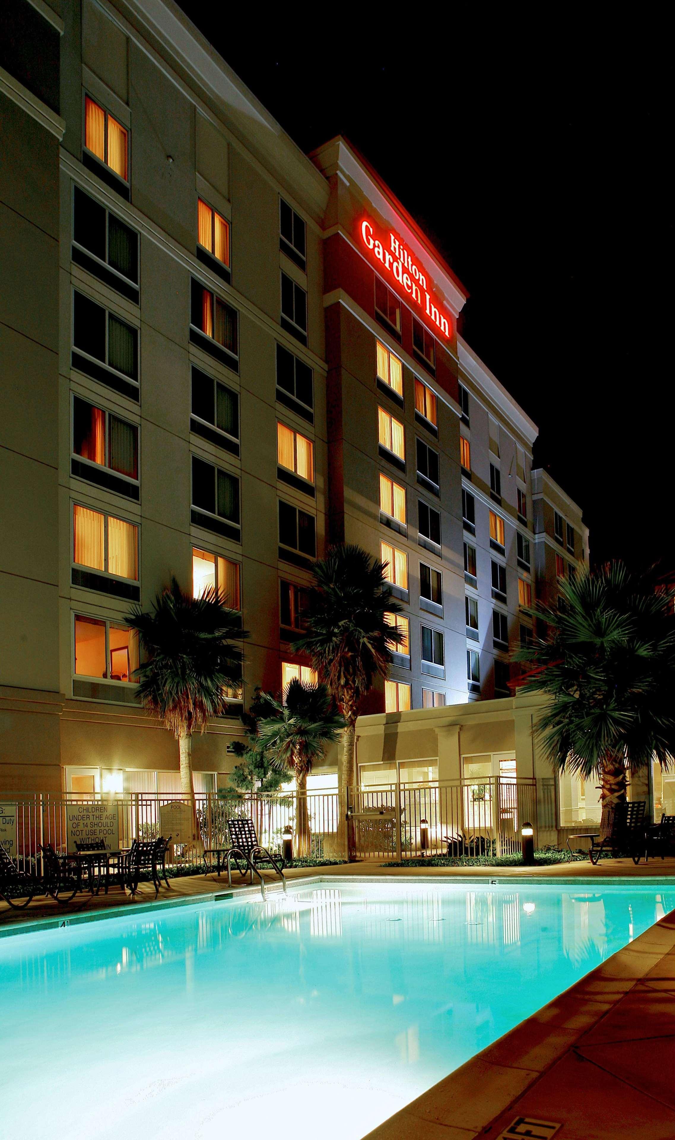 Hilton Garden Inn Oxnard/Camarillo Exterior foto