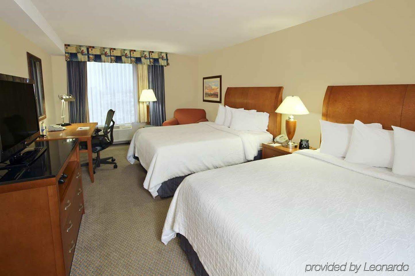 Hilton Garden Inn Oxnard/Camarillo Exterior foto